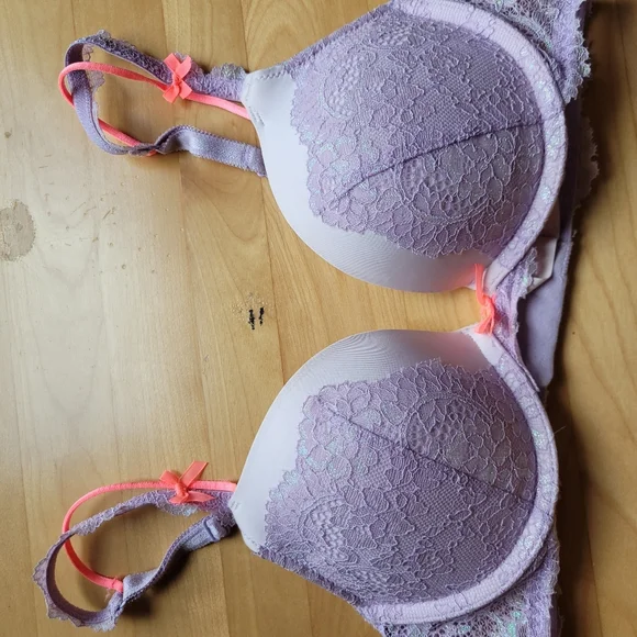 VS 32C bra bundle - Picture 6 of 9